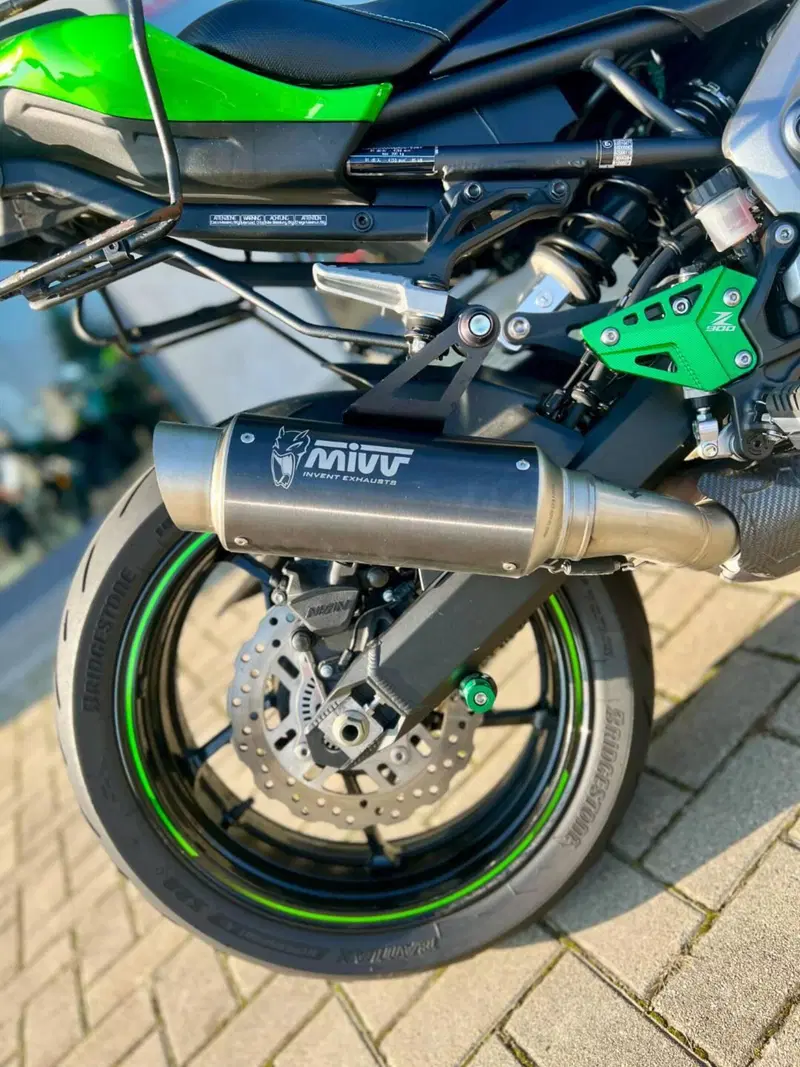 Kawasaki Z 900 (2017 - 18) (2)