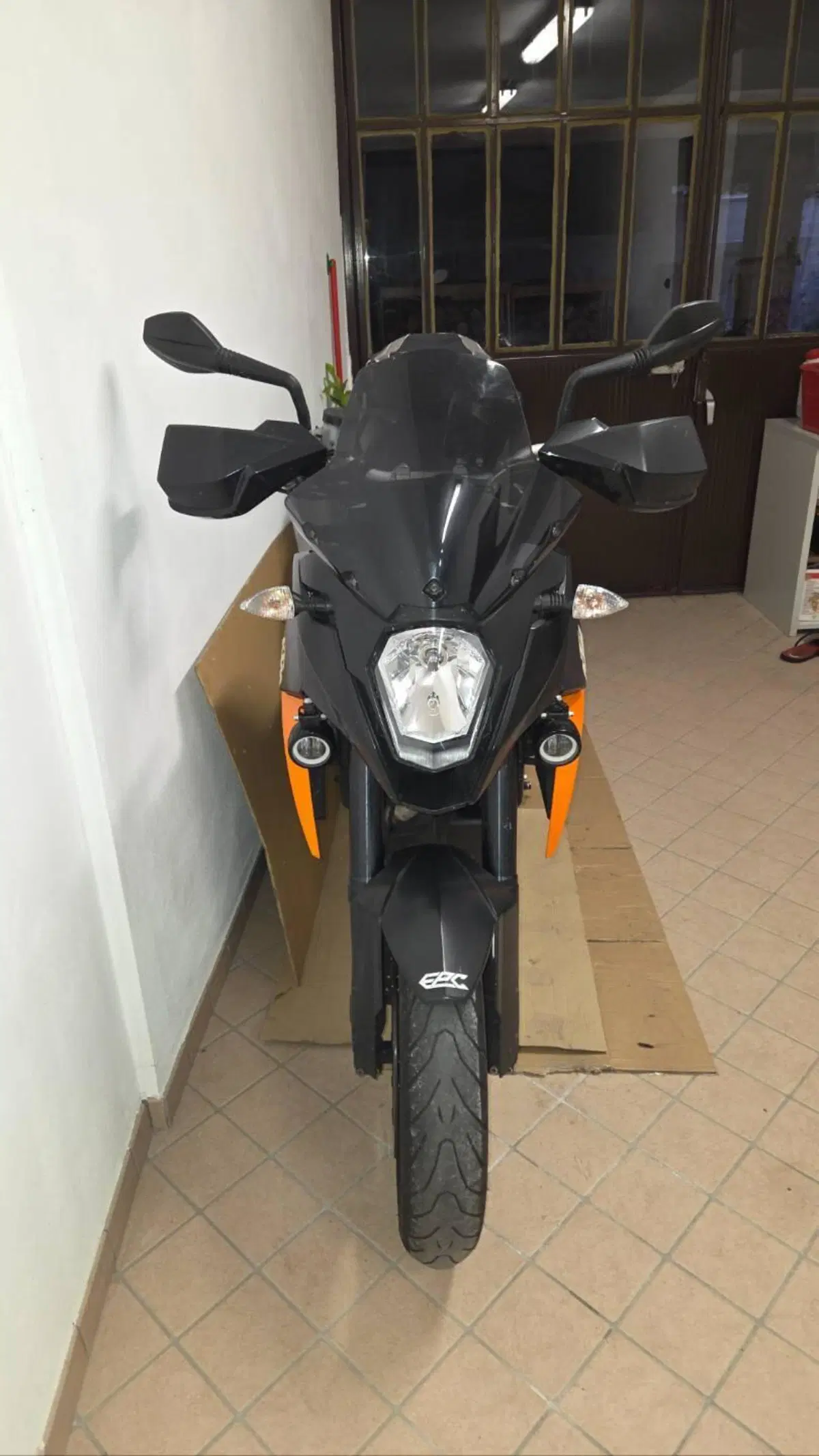 KTM 990 Supermoto T (2009 - 11) (6)