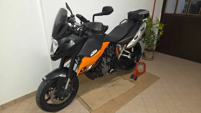 KTM 990 Supermoto T (2009 - 11) (7)