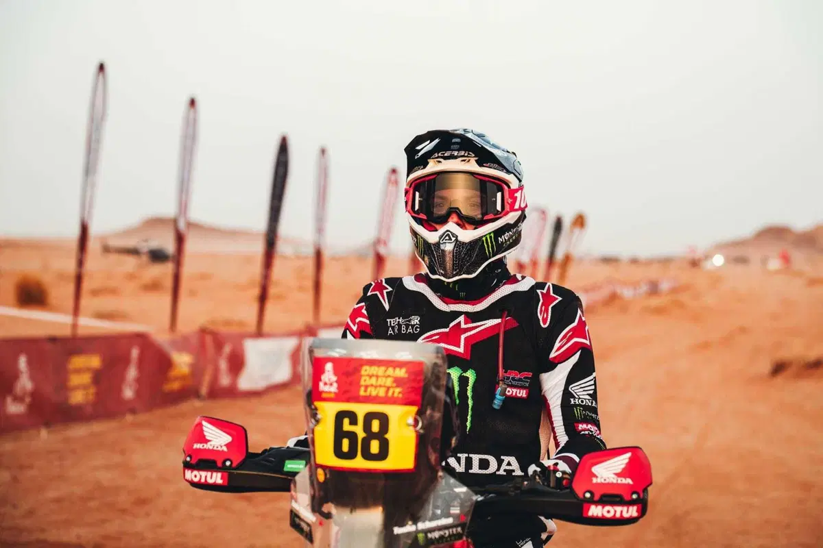 Dakar 2026. T6 BIS. Ricky, Nasser, libretto e patente. Come siamo messi con la revisione? (3)