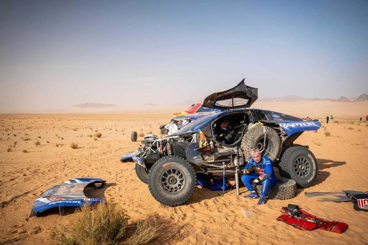 Dakar 2026. T6 BIS. Ricky, Nasser, libretto e patente. Come siamo messi con la revisione? (4)