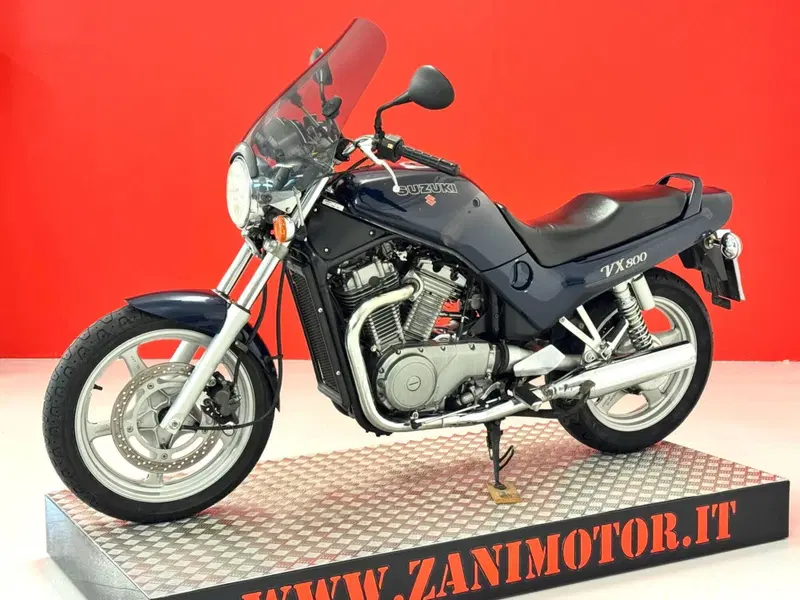 Suzuki VX 800 (4)