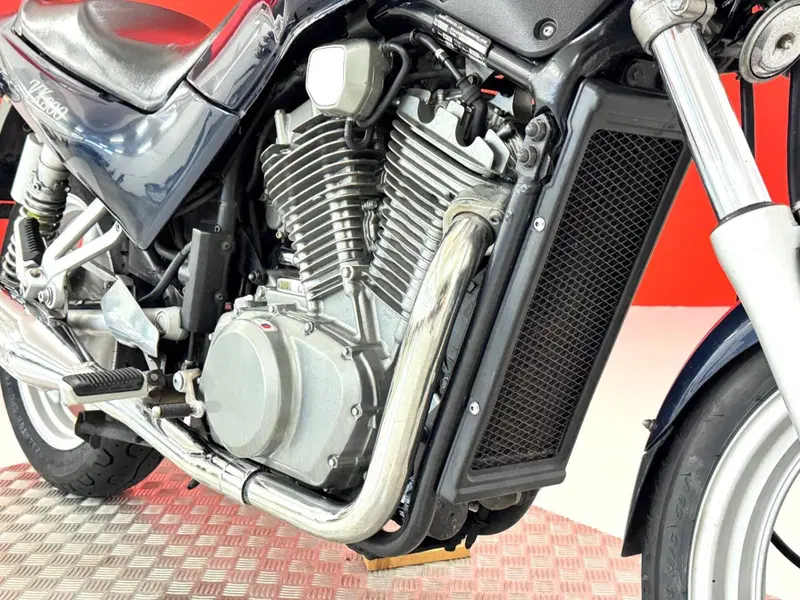 Suzuki VX 800 (14)