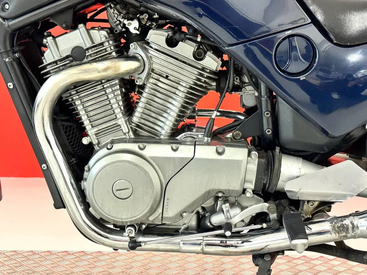 Suzuki VX 800 (17)