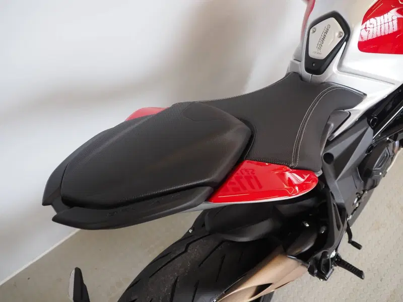 MV Agusta Brutale 801 RR Ottantesimo (2025 - 26) (4)