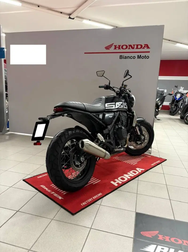 Brixton Motorcycles Crossfire 500 X (2021 - 26) (6)