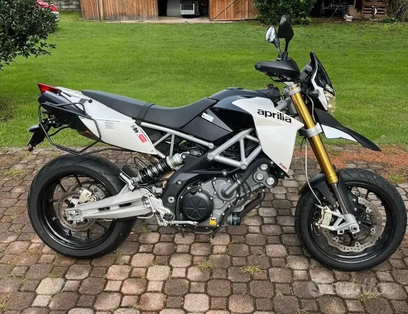 Aprilia Dorsoduro 750 (2009 - 14)