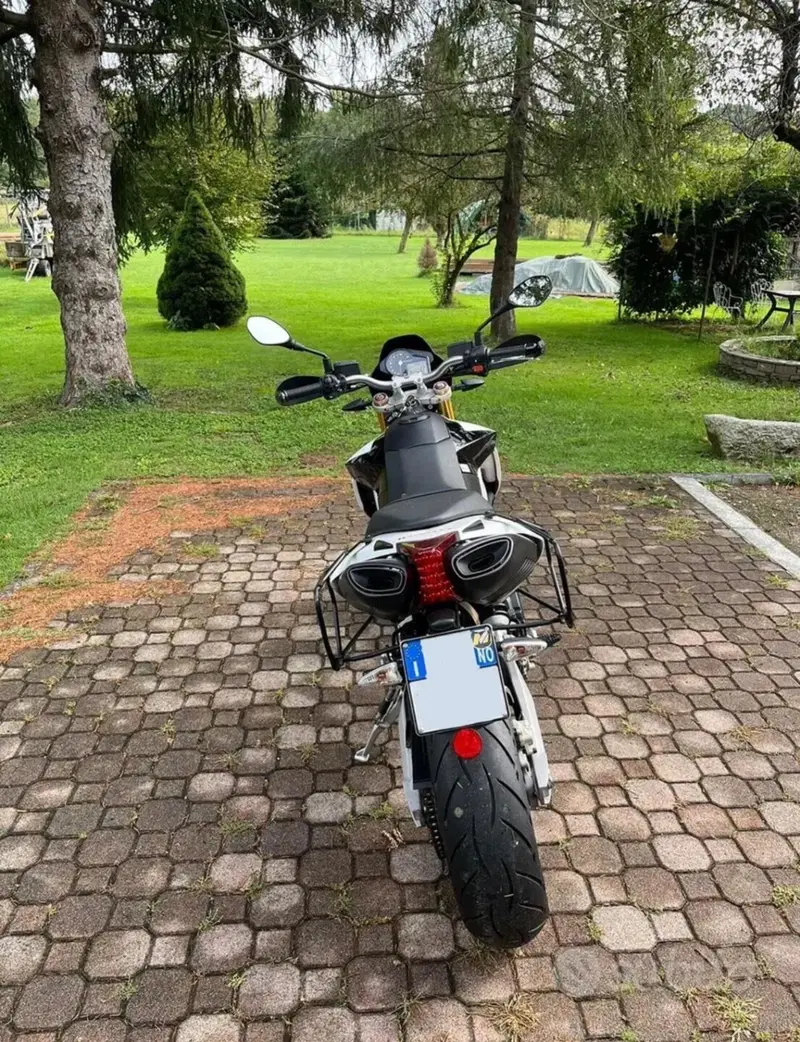 Aprilia Dorsoduro 750 (2009 - 14) (4)