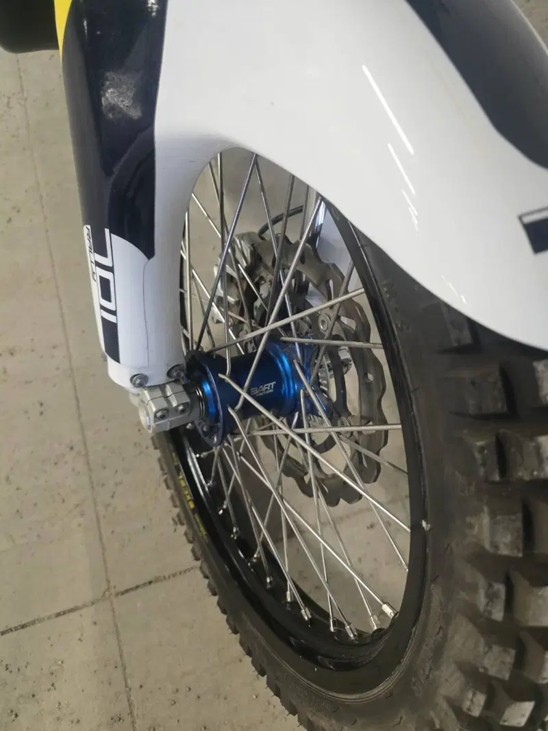 Husqvarna 701 Enduro (2016) (8)