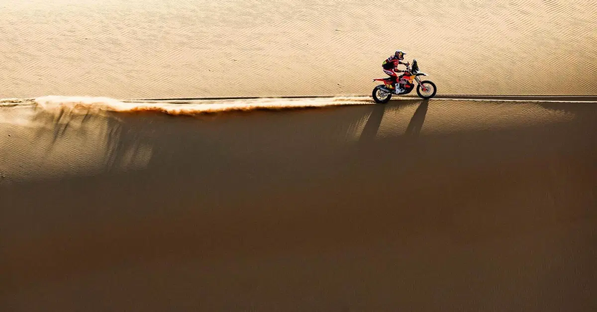 Dakar 2026. Rest Day. Bilancio approvato. Moto: se la giocano Sanders e Brabec. Auto, Al Attiyah, se dune, o &hellip; altri 5 [VIDEO]