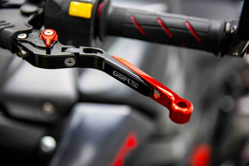 Suzuki GSR 750 Mat Black L.E. (2013 - 14) (11)