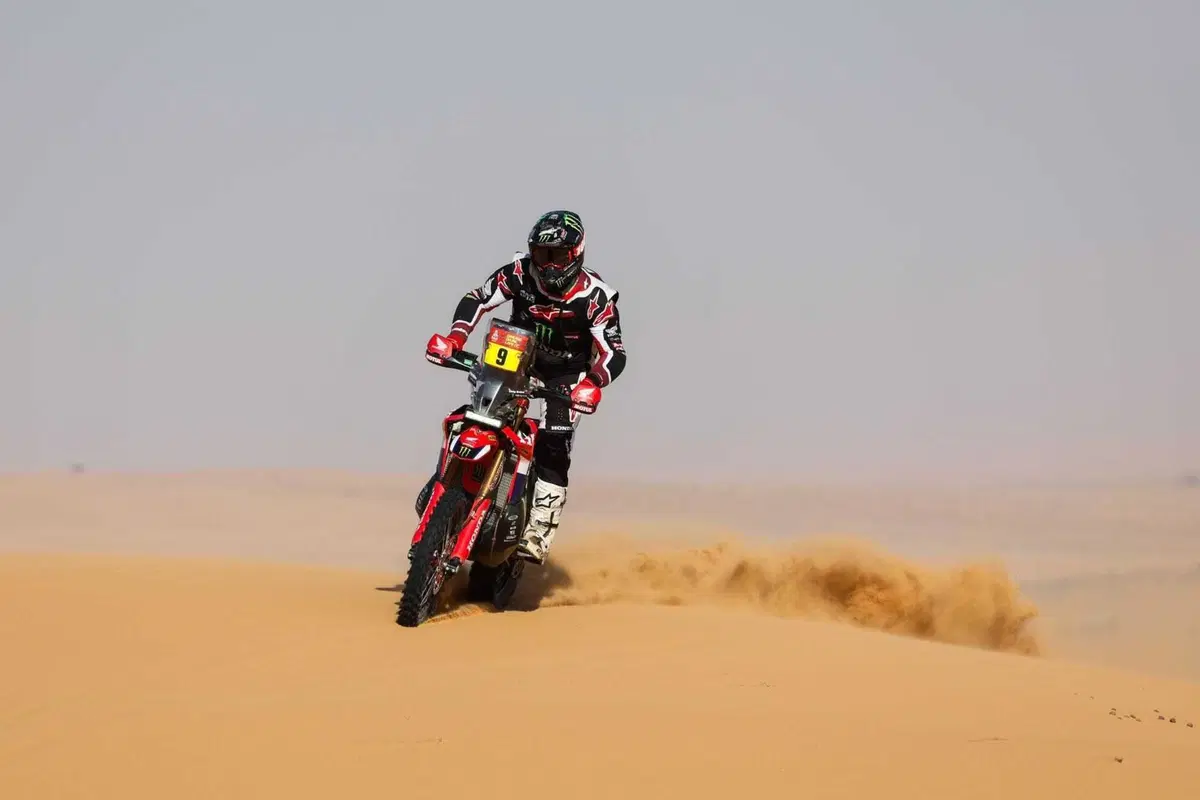 Dakar 2026. Rest Day. Bilancio approvato. Moto: se la giocano Sanders e Brabec. Auto, Al Attiyah, se dune, o … altri 5 (5)