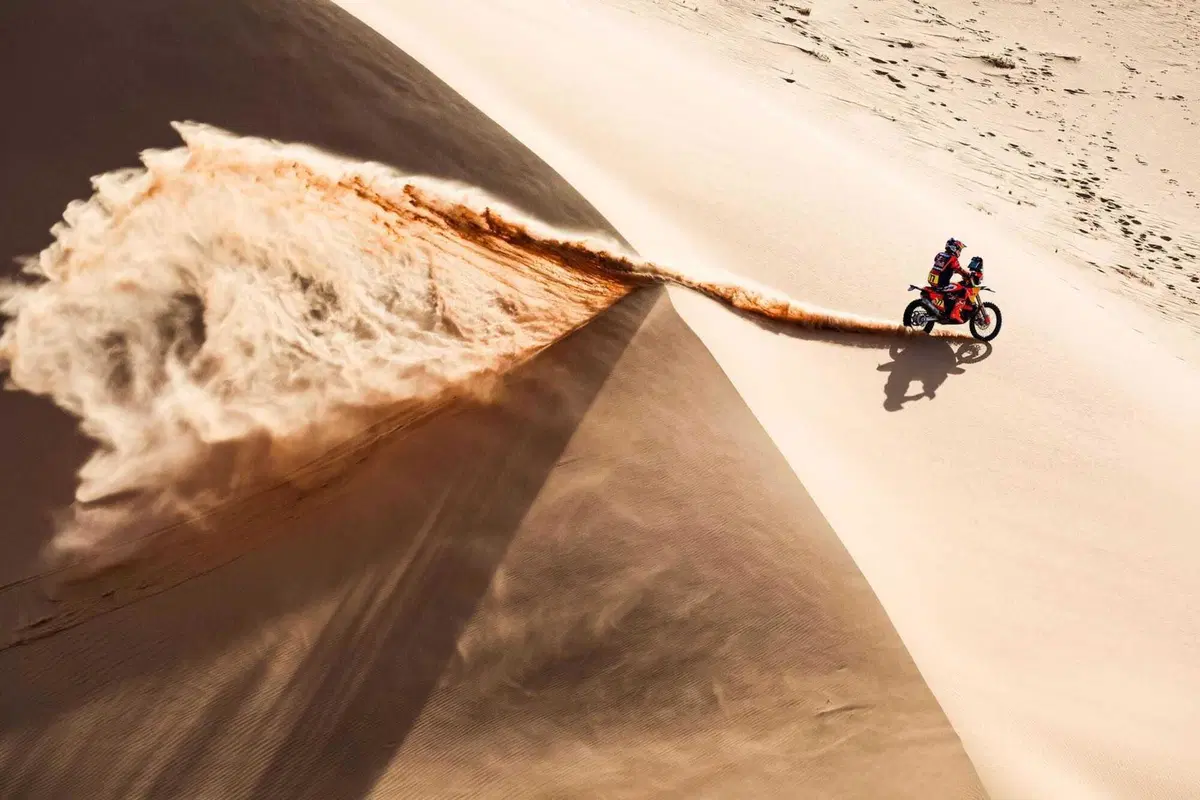 Dakar 2026. Rest Day. Bilancio approvato. Moto: se la giocano Sanders e Brabec. Auto, Al Attiyah, se dune, o … altri 5 (8)