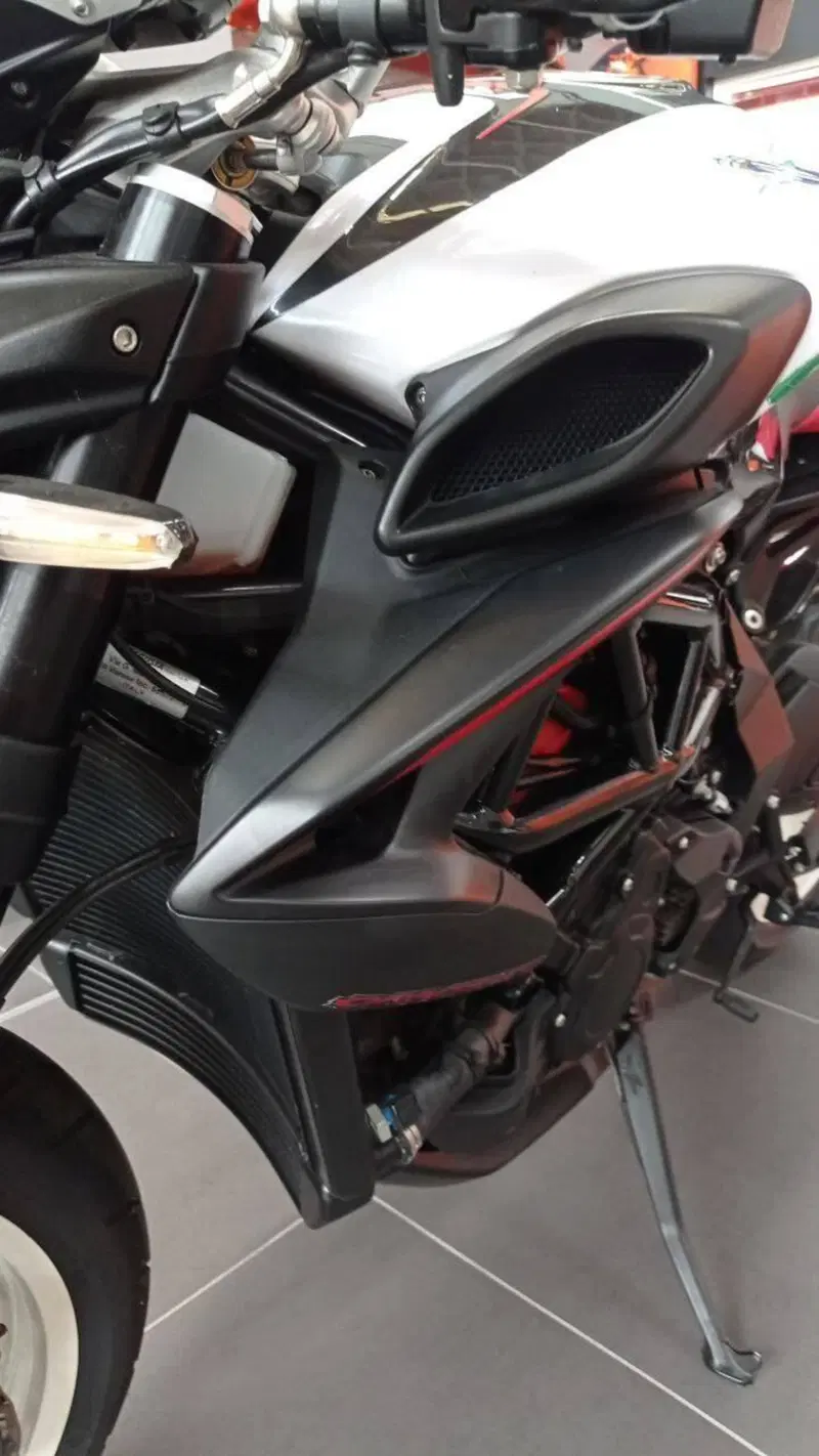 MV Agusta Dragster 800 RR (2021 - 23) (6)
