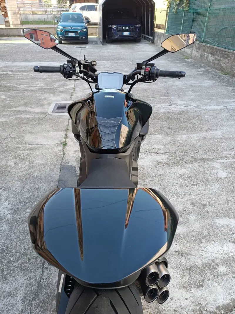 Ducati Diavel V4 (2023 - 26) (2)
