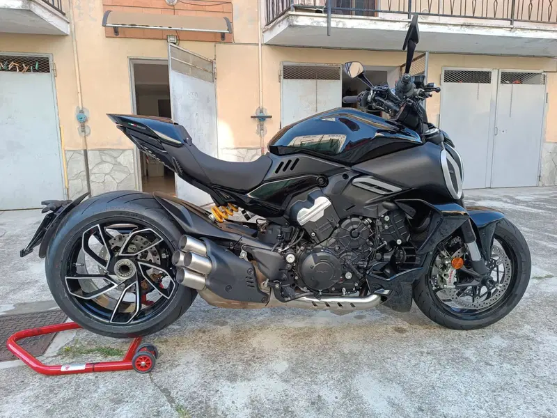 Ducati Diavel V4 (2023 - 26) (7)