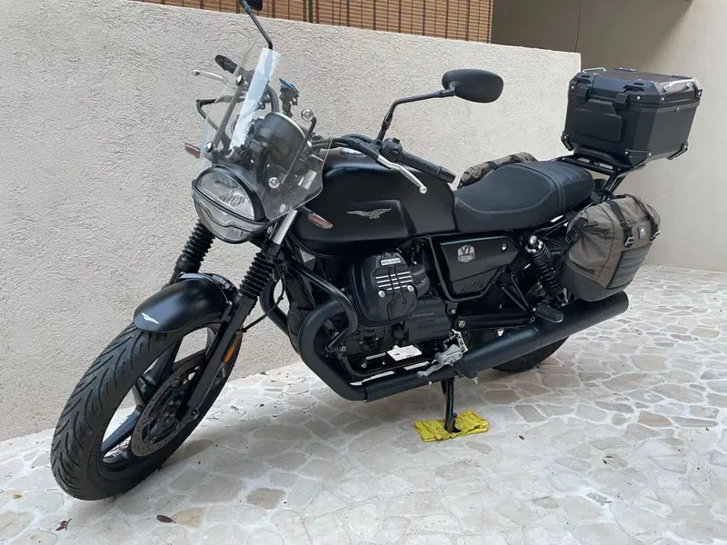 Moto Guzzi V7 Stone (2021 - 24) (6)