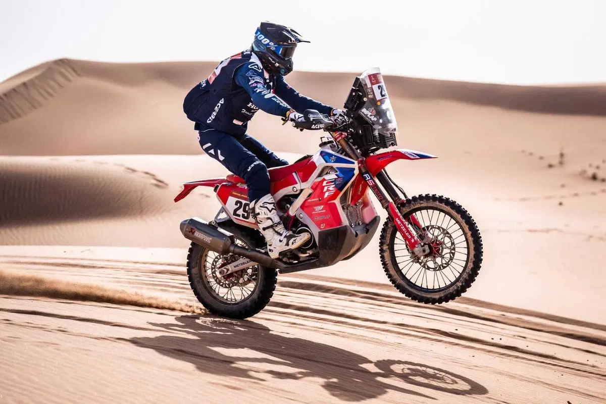 Dakar 2026. T7. Imboscata con doppietta KTM, e un bel nulla di fatto Lategan che salva Al Attiyah [VIDEO] (11)