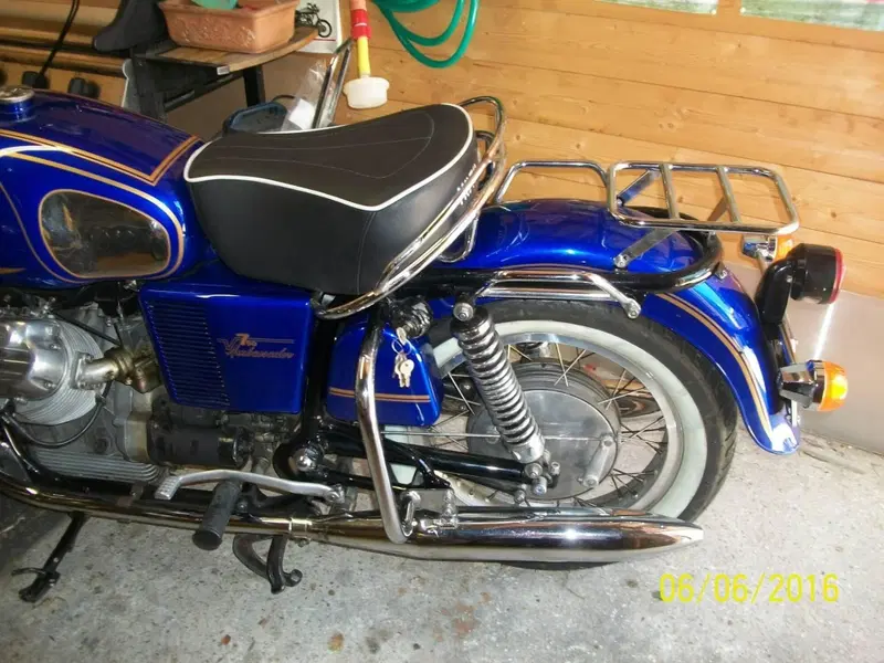 Moto Guzzi v750 (6)