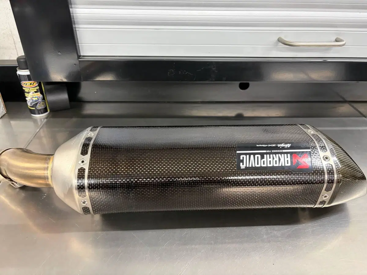 meno di 200 km omologato Akrapovic (3)