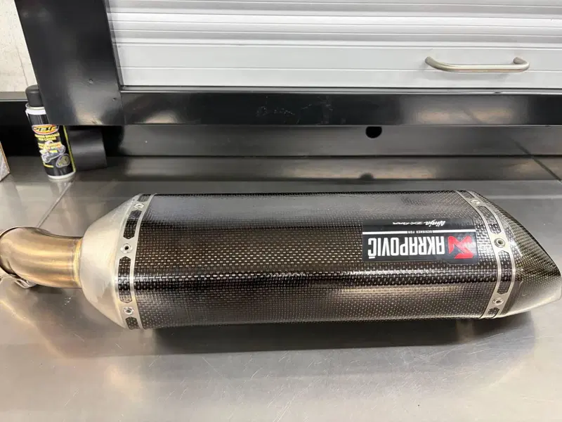 meno di 200 km omologato Akrapovic (3)