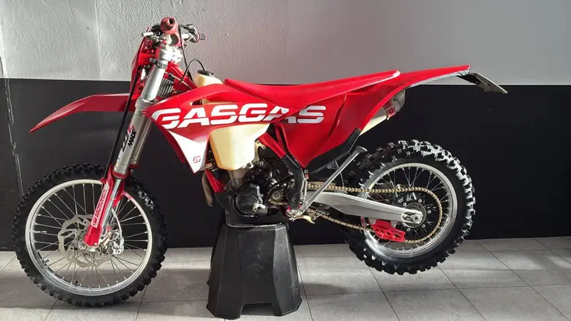 GASGAS EC 350 F (2023) (2)