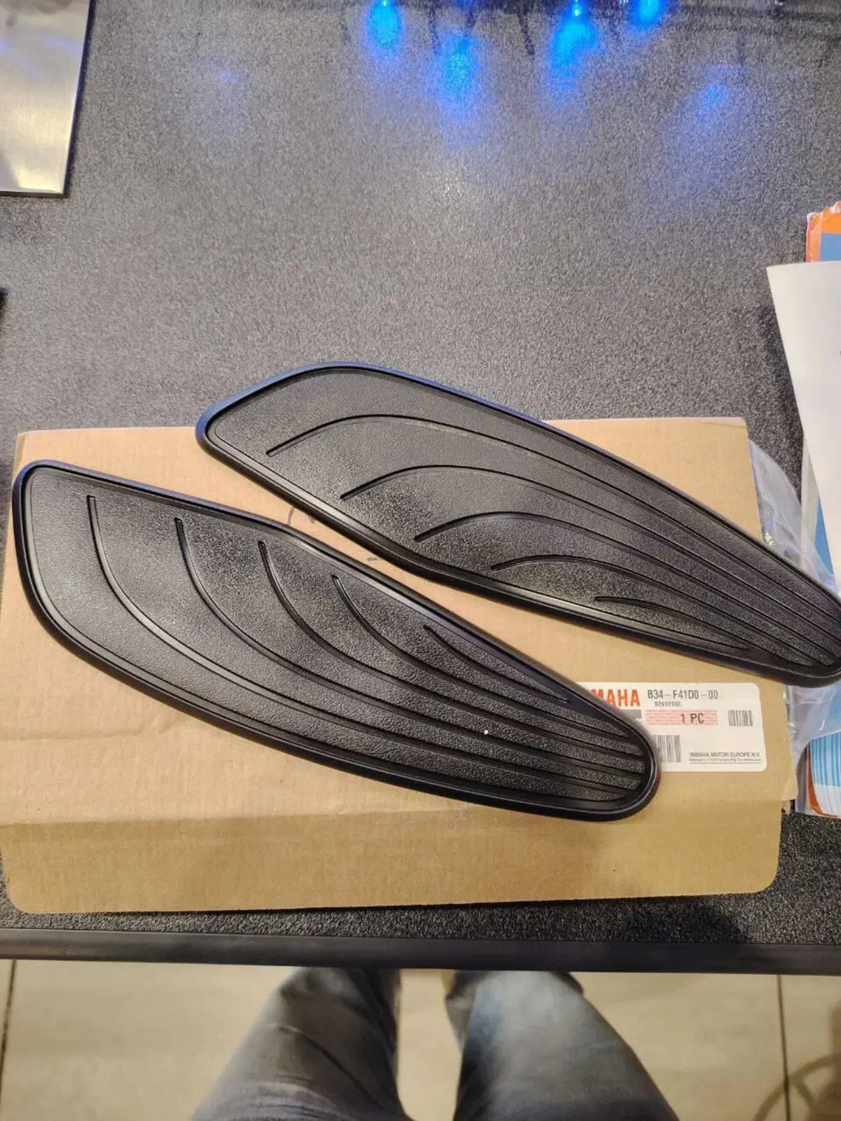 Protezione serbatoio per YAMAHA XSR700 (2)