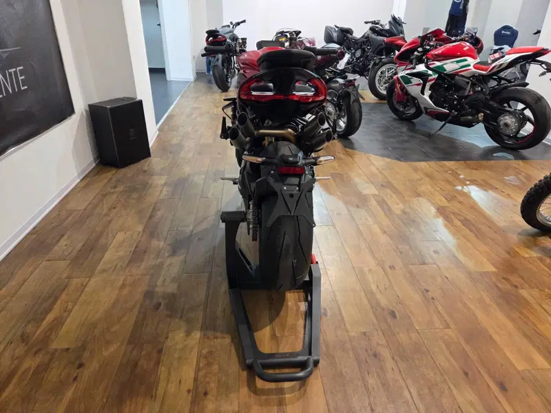 MV Agusta Brutale 1000 RS (2022 - 26) (6)