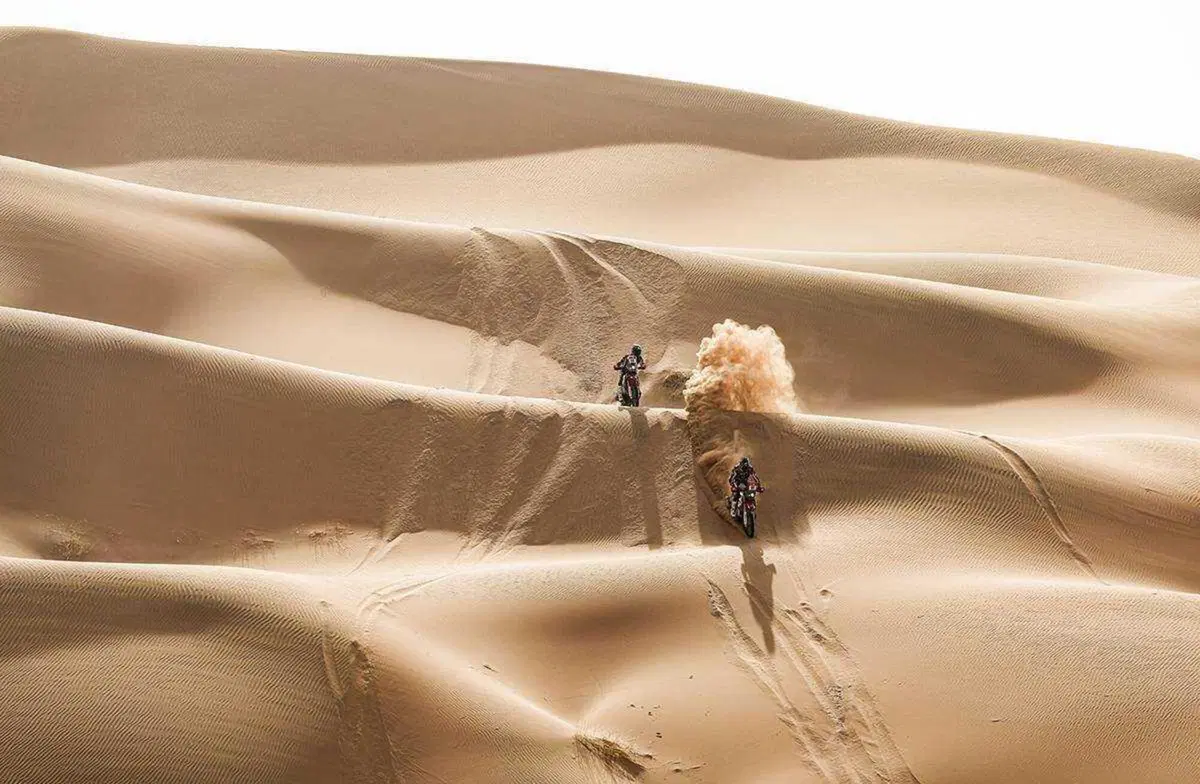 Dakar 2026. T8. Il sicario Luciano Benavides, KTM, e il perdono di Henk Lategan, Toyota (6)
