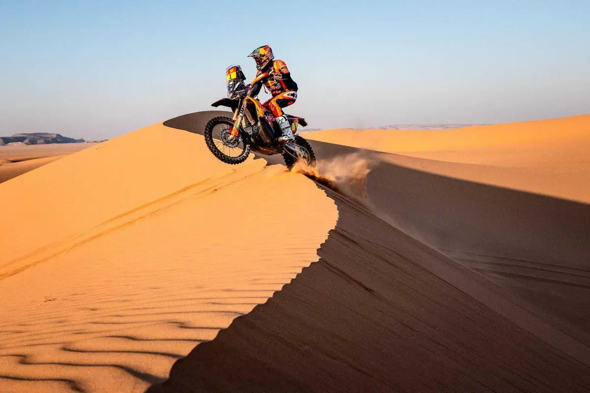 Dakar 2026. T8. Il sicario Luciano Benavides, KTM, e il perdono di Henk Lategan, Toyota (8)