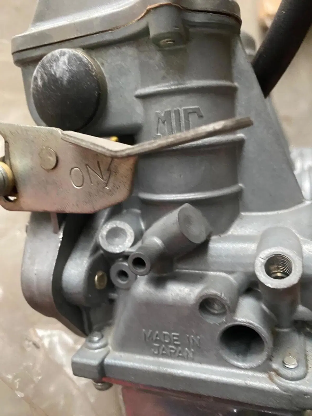Kit 4 carburatori Mikuni per Kawasaki anni 1980-19 (3)