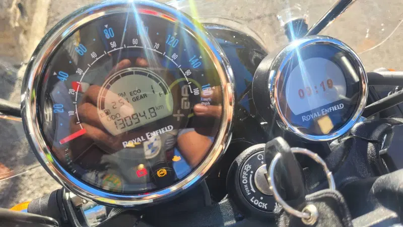 Royal Enfield Meteor 350 (2021 - 26) (7)