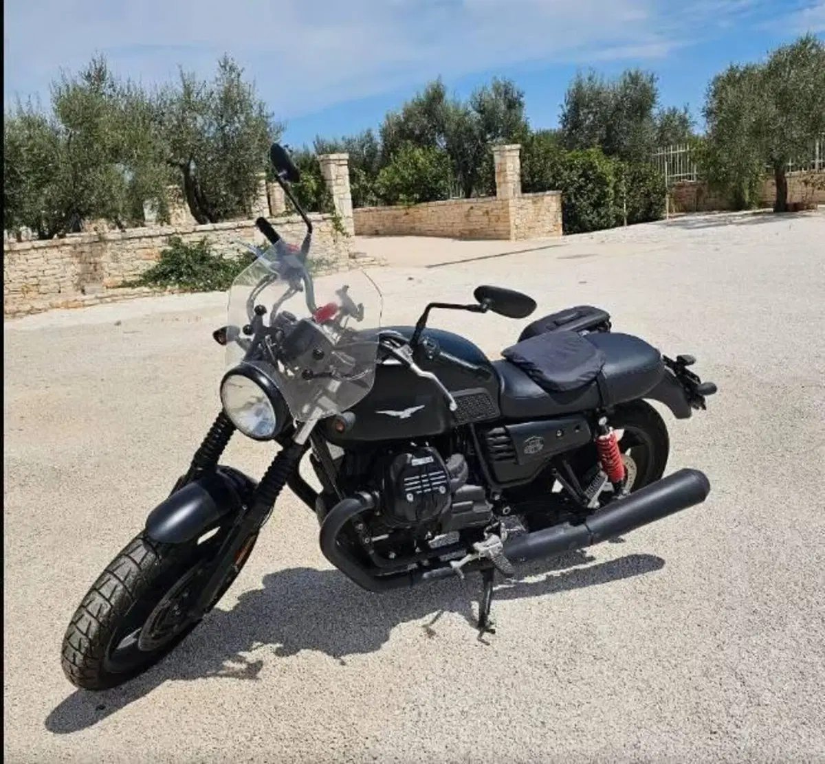 Moto Guzzi V7 III Stone (2017 - 20)