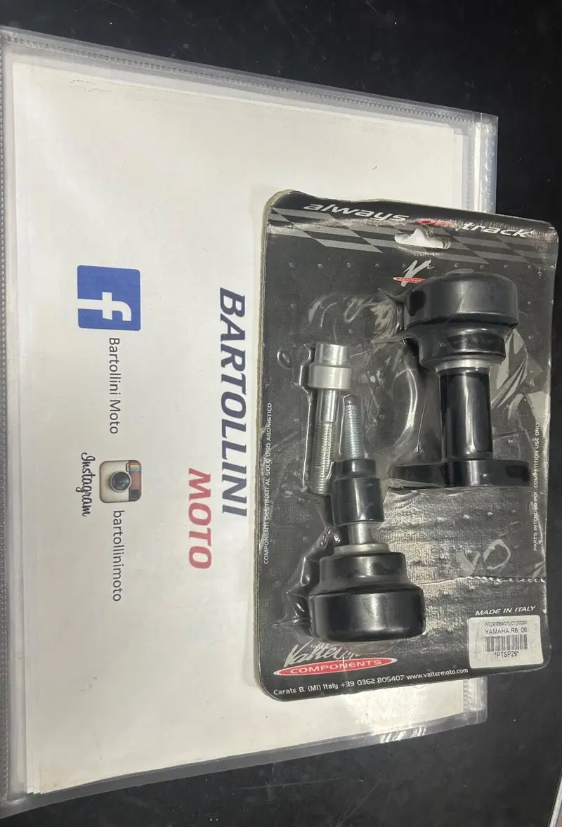 Tamponi para-telaio per Yamaha R6 Valter Moto Components