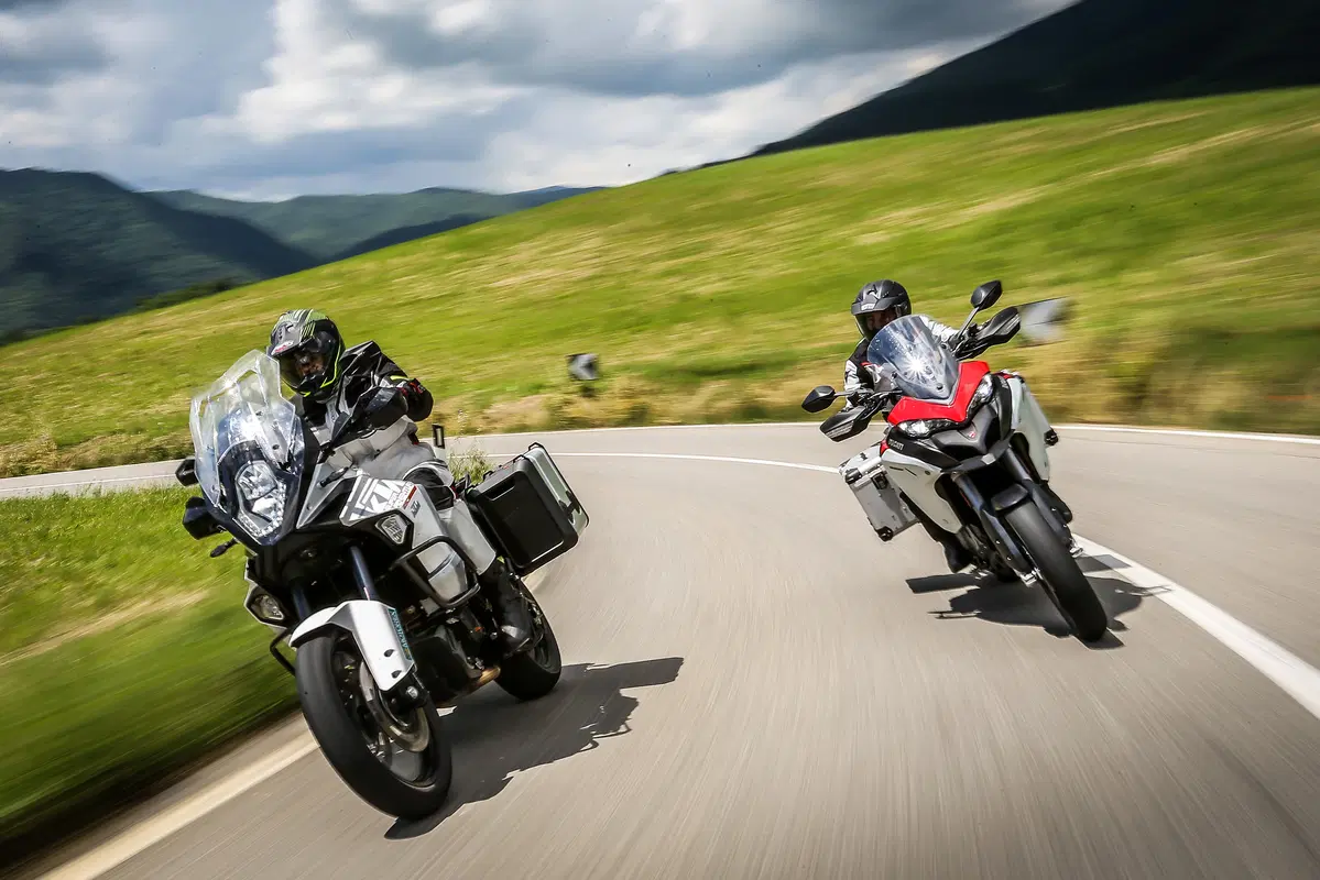 Ducati Multistrada Enduro 1200 vs KTM 1290 Super Adventure (18)