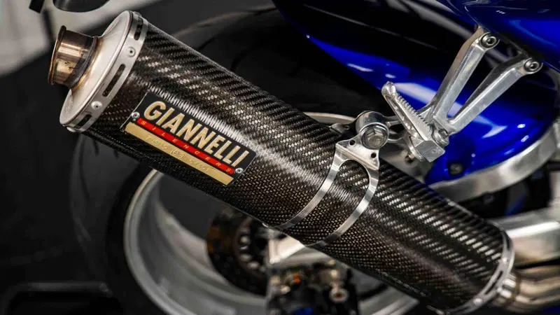Yamaha YZF R1 (11)