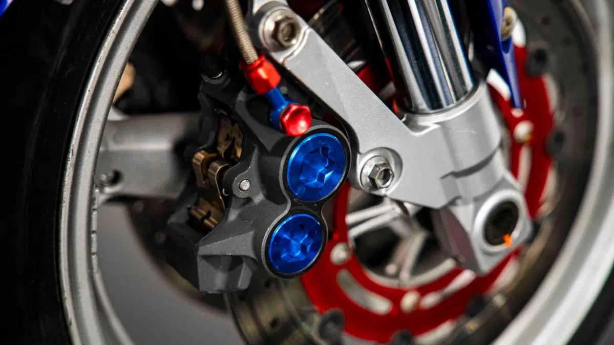 Yamaha YZF R1 (12)