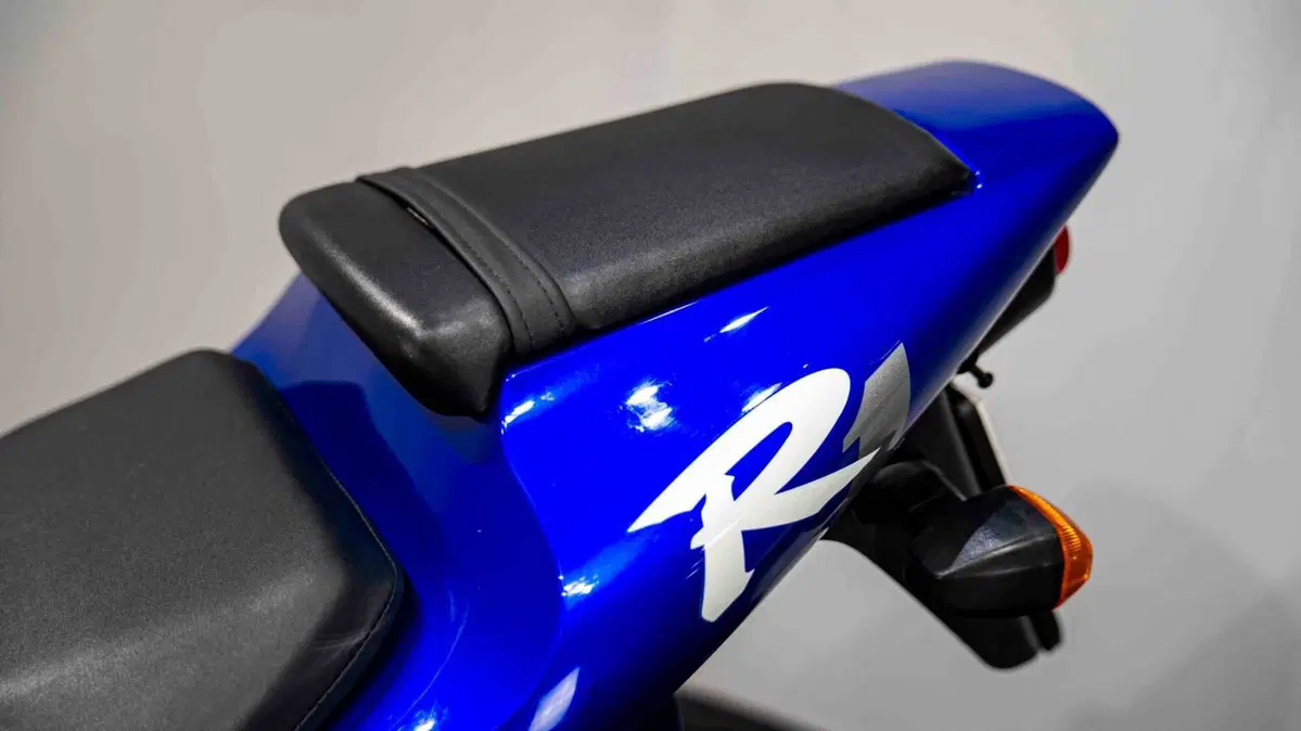 Yamaha YZF R1 (15)