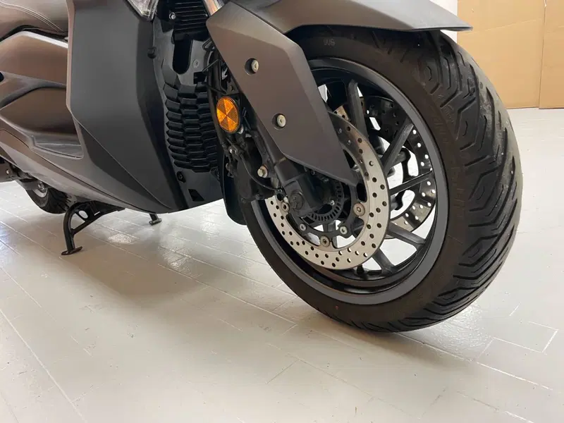 Yamaha X-Max 400 ABS (2017 - 20) (9)