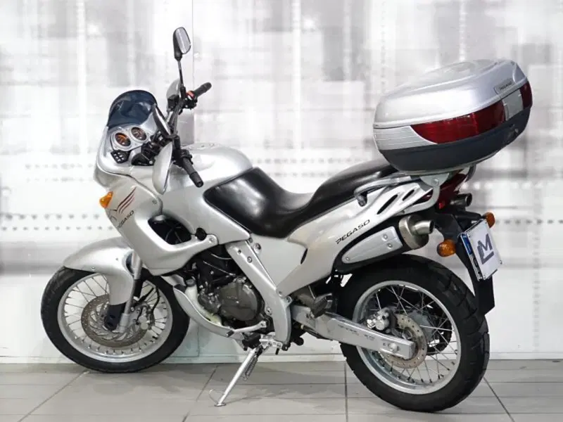Aprilia Pegaso 650 (1997 - 00) (2)