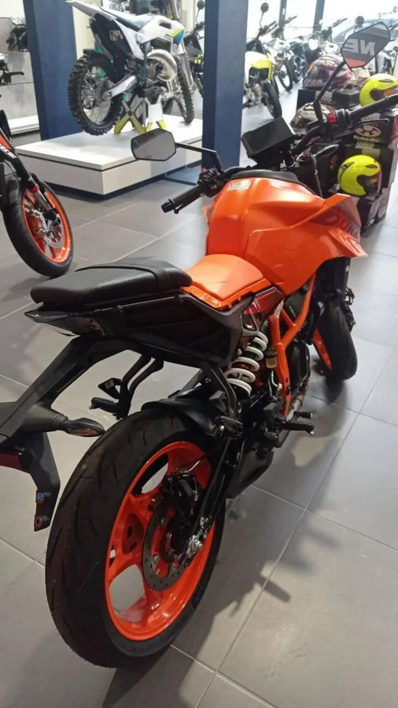 KTM 390 Duke (2024 - 25) (6)