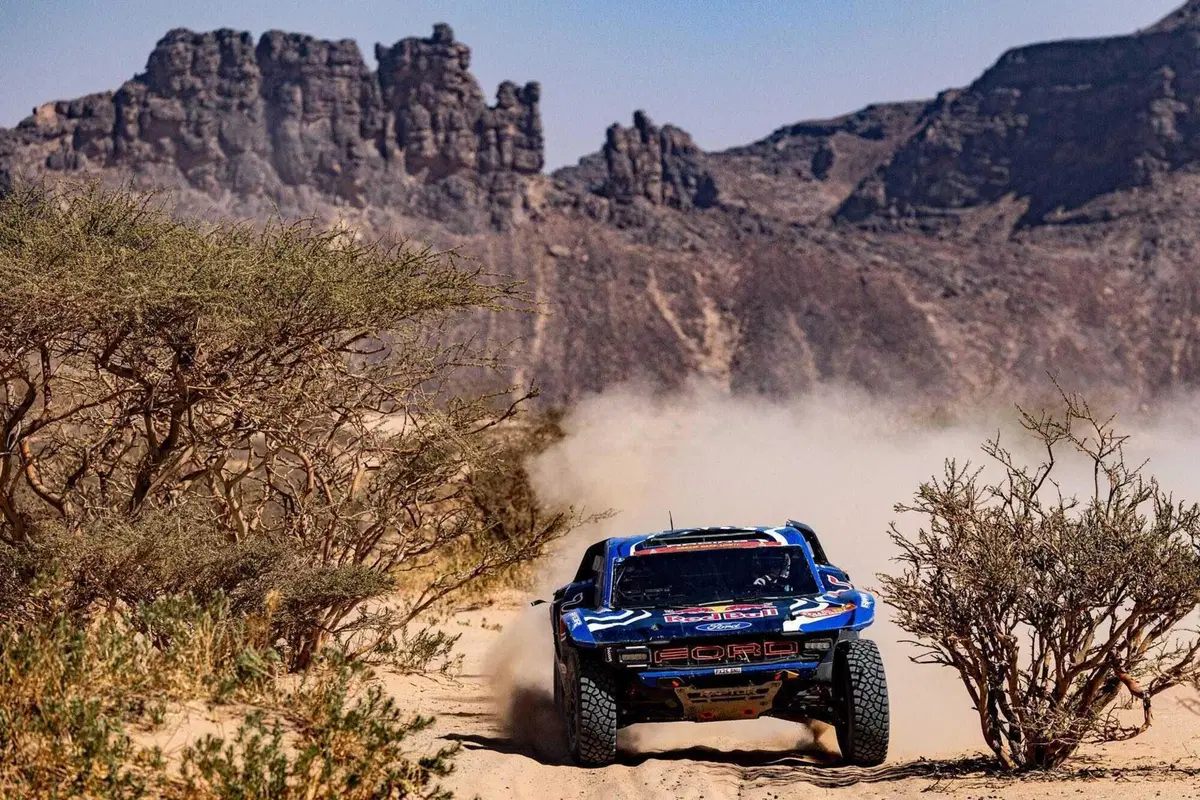 Dakar 2026. T9. Gran caos, ma anche un interessante... nulla di fatto. Sanders, KTM, e Roma, Ford, al comando (15)