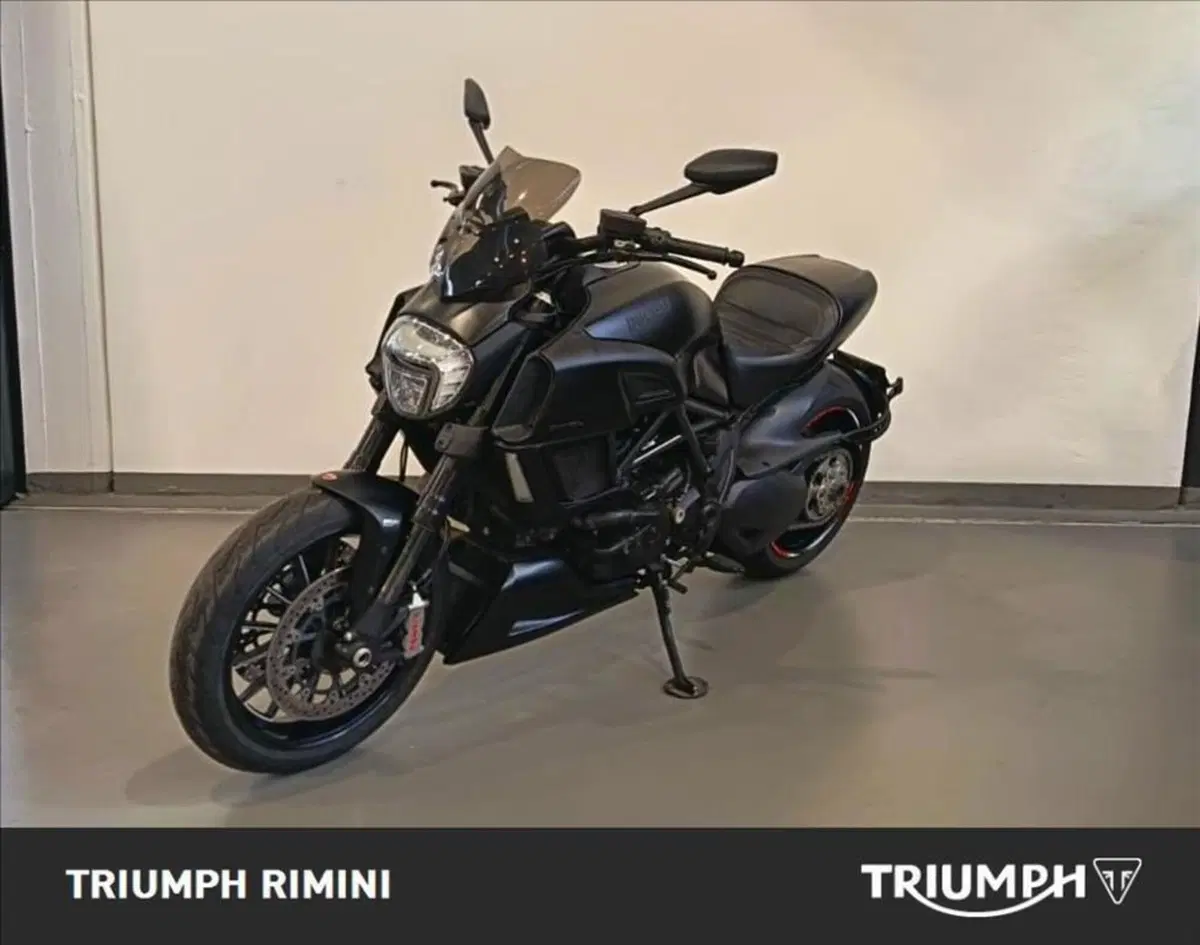 Ducati Diavel 1200 Carbon (2014 - 16) (2)