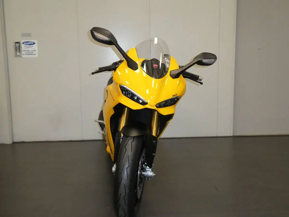 Ducati Panigale V2 S (2025 - 26) (2)