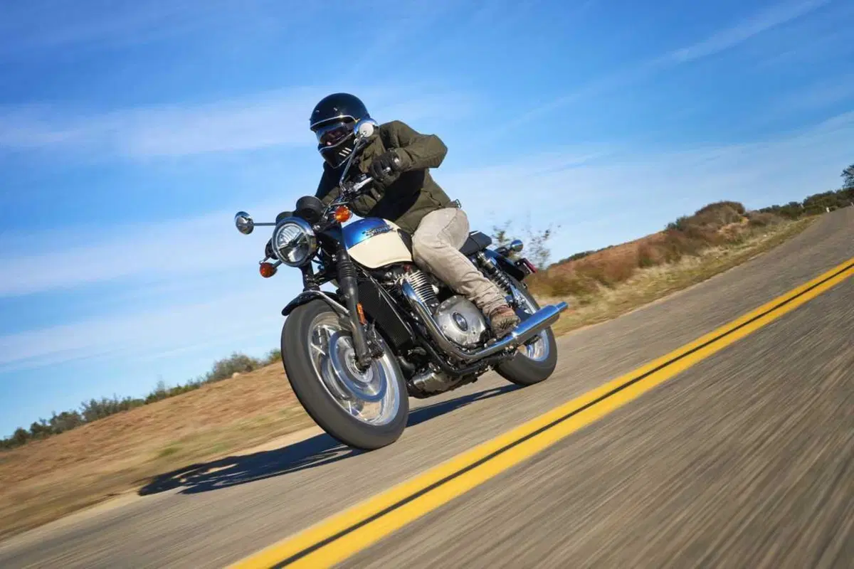 La Bonneville per chi inizia e quella per chi è arrivato: Triumph T100 e T120 my2026, TEST a confronto (13)