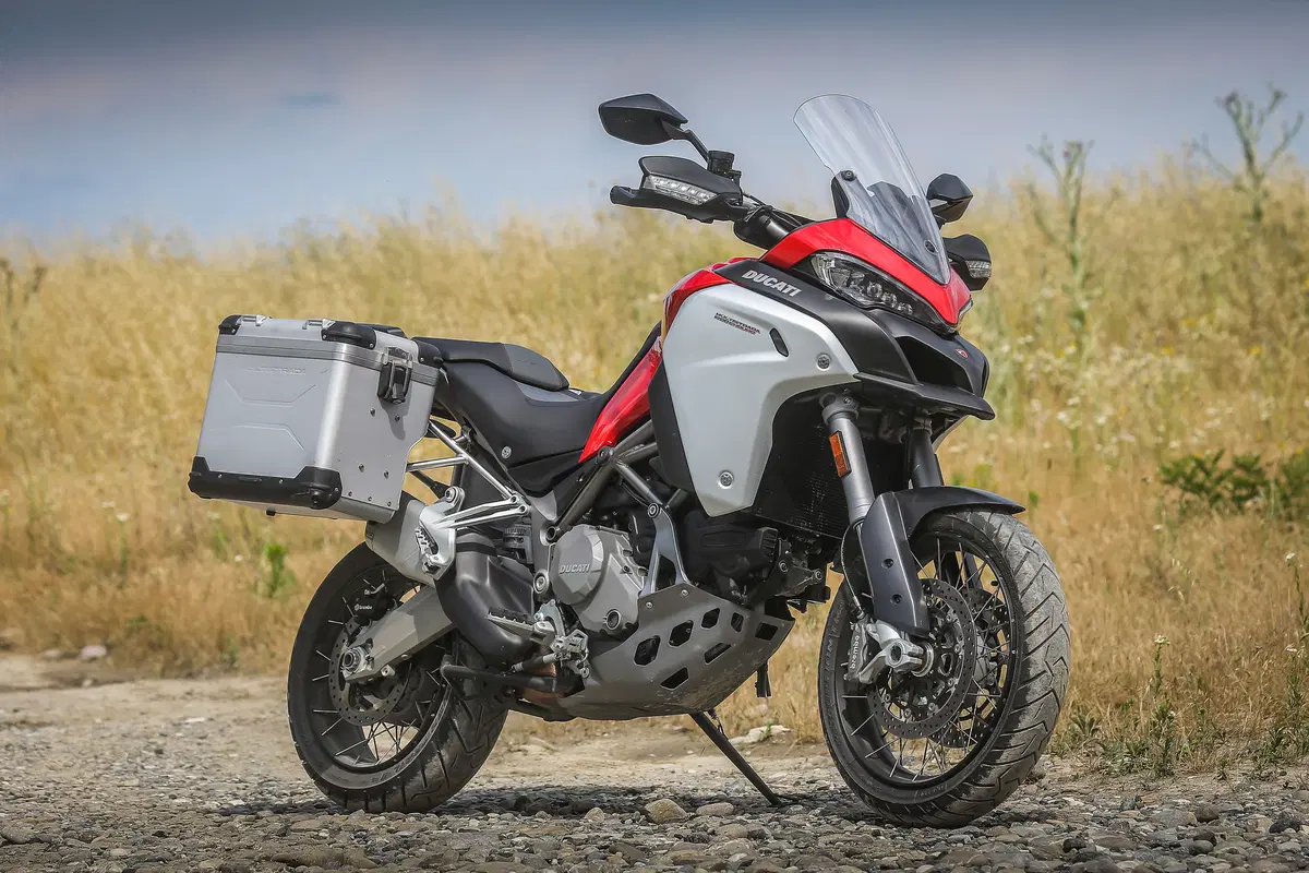 Ducati Multistrada Enduro 1200 vs KTM 1290 Super Adventure (9)