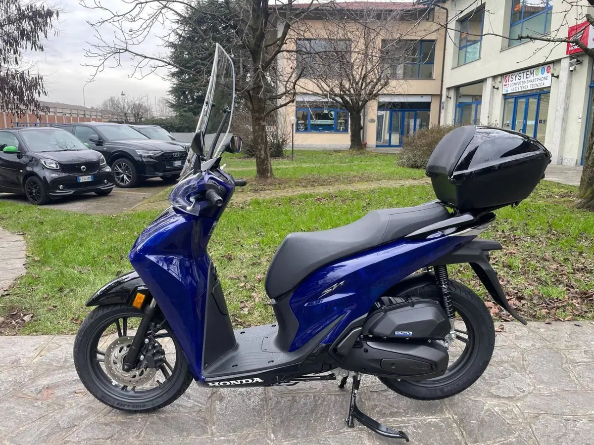 Honda SH 125 Vetro (2026) (5)