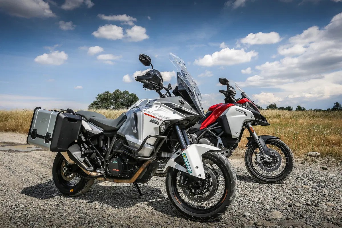 Ducati Multistrada Enduro 1200 vs KTM 1290 Super Adventure (6)