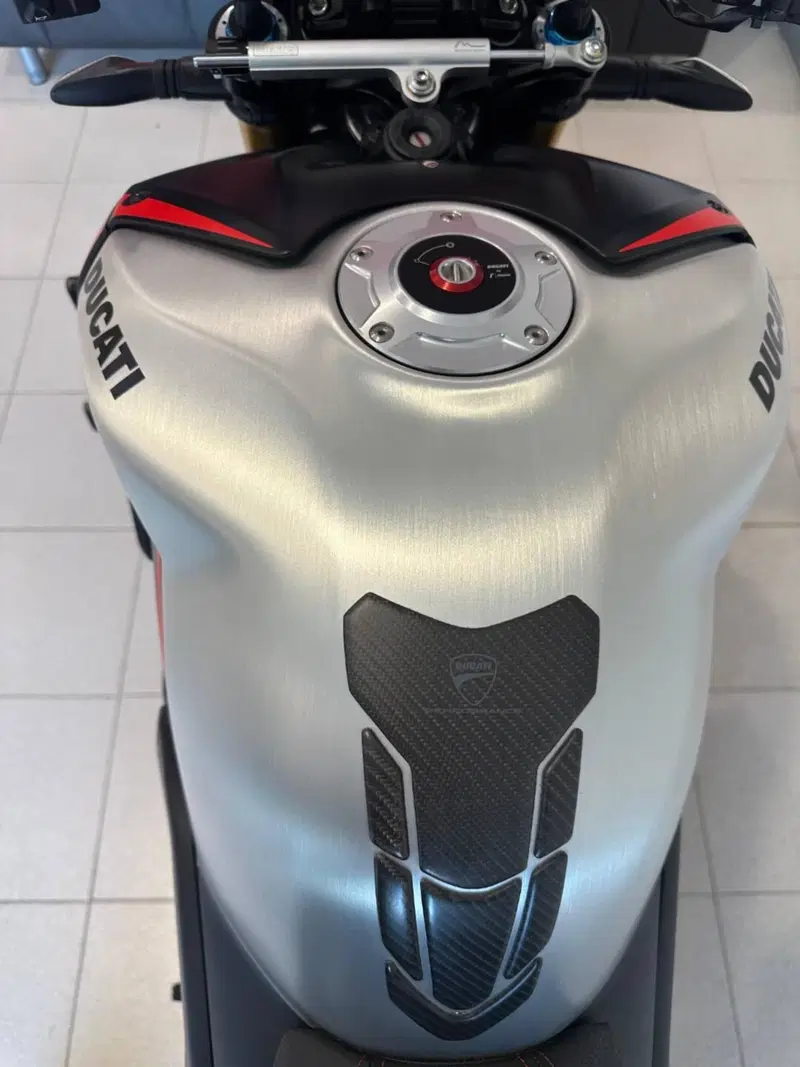 Ducati Streetfighter V4 1100 SP (2022) (3)