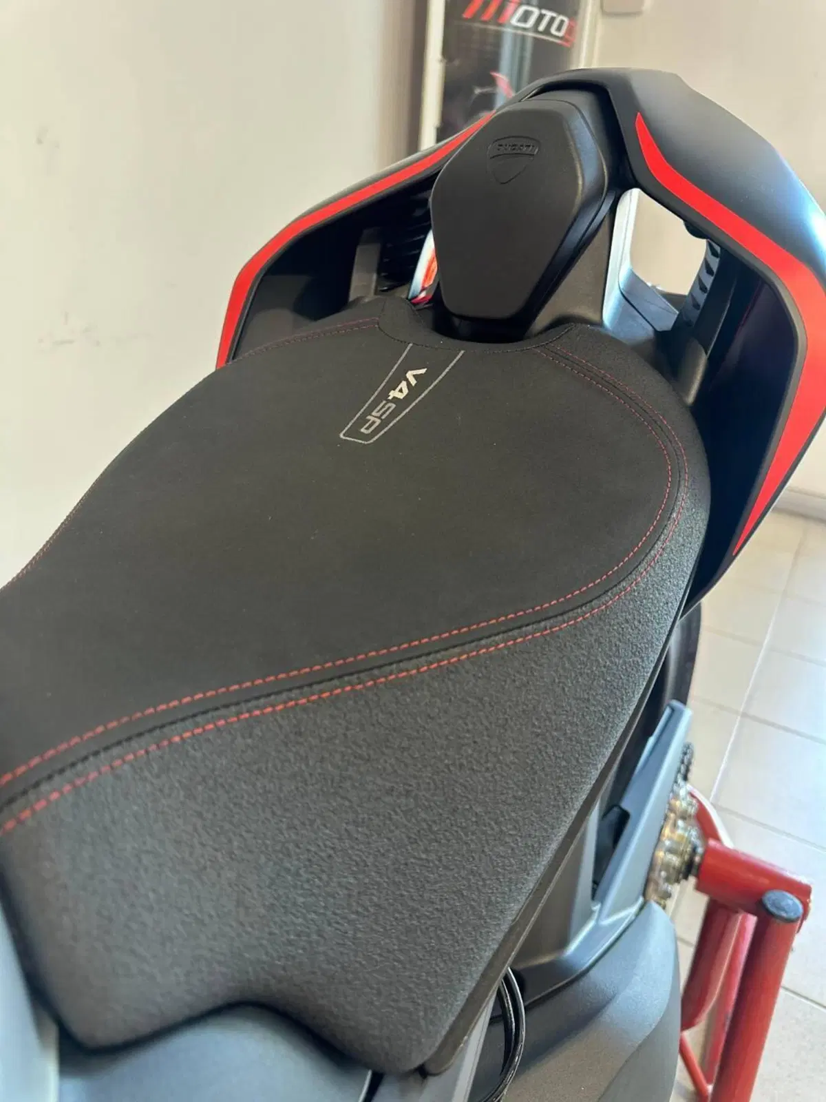 Ducati Streetfighter V4 1100 SP (2022) (4)
